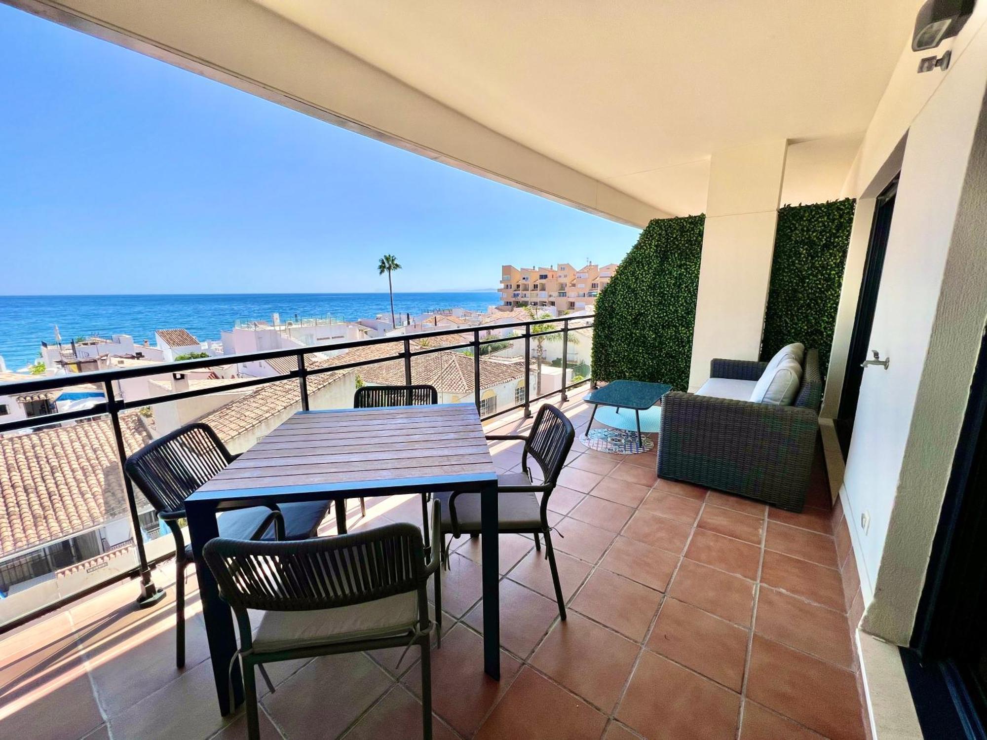 Appartement Breathtaking Sea View à Estepona Extérieur photo